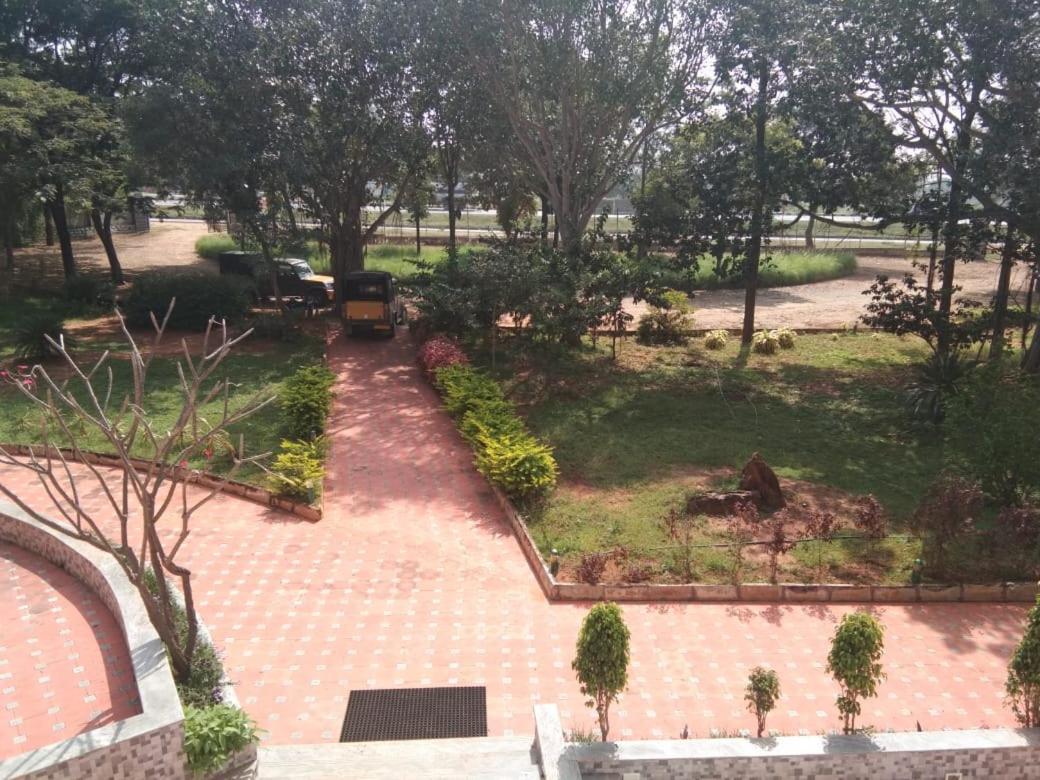 Kstdc Hotel Mayura Pavithra Yediyur Kunigal 外观 照片