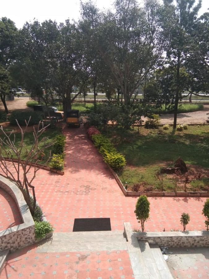 Kstdc Hotel Mayura Pavithra Yediyur Kunigal 外观 照片