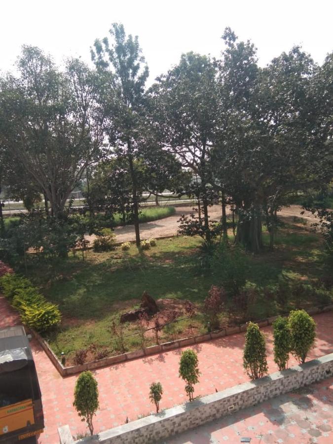 Kstdc Hotel Mayura Pavithra Yediyur Kunigal 外观 照片